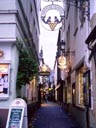 [Rüdesheim's Drosselgasse]